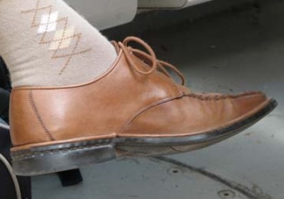 how to get oil out of leather shoes